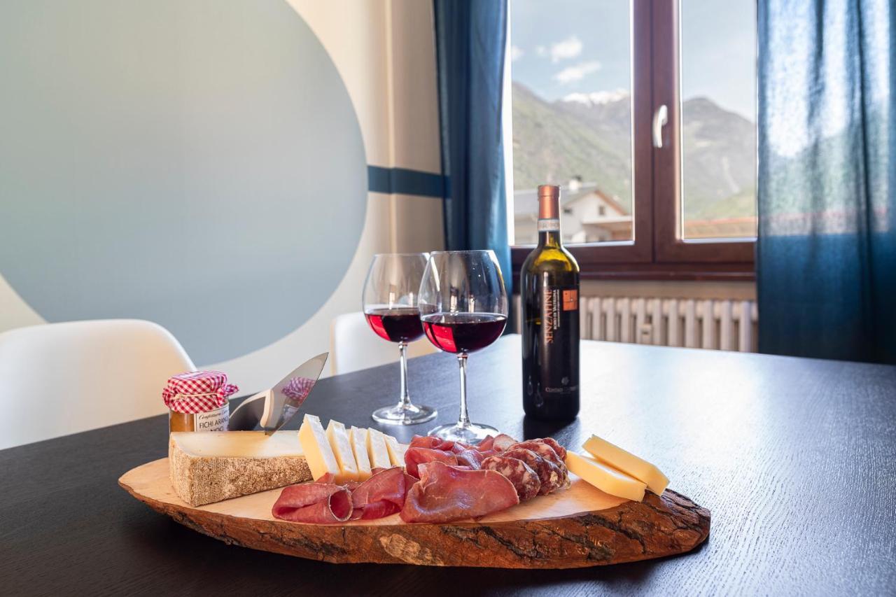 Apartmán Loft Tirano 3Min Walk To Berninaexpress Exteriér fotografie